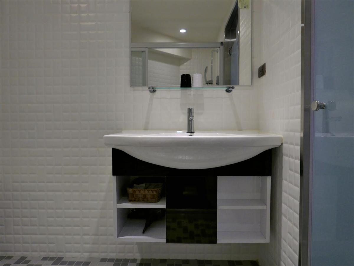 泊居旅店二館 Oursinn Hotel 2 Taipei Exteriör bild