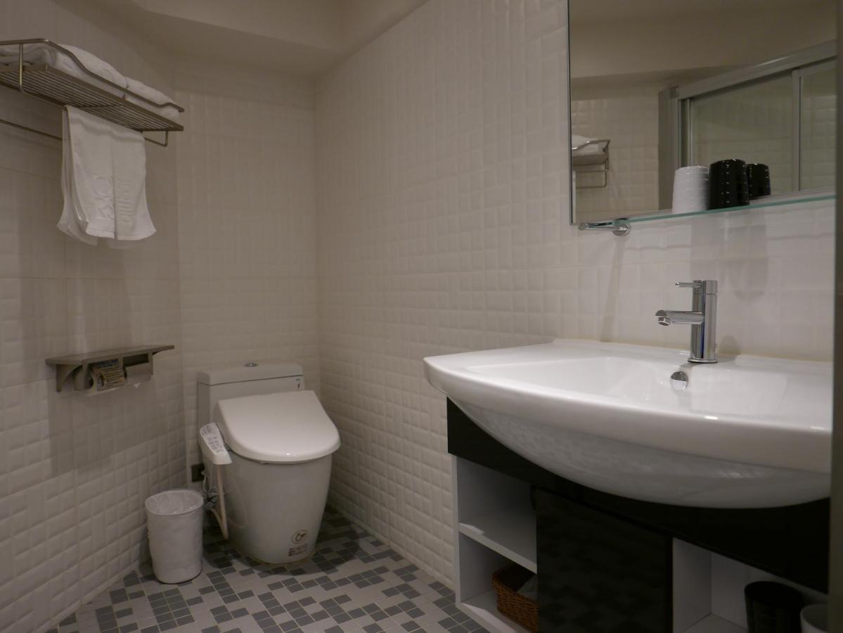 泊居旅店二館 Oursinn Hotel 2 Taipei Exteriör bild