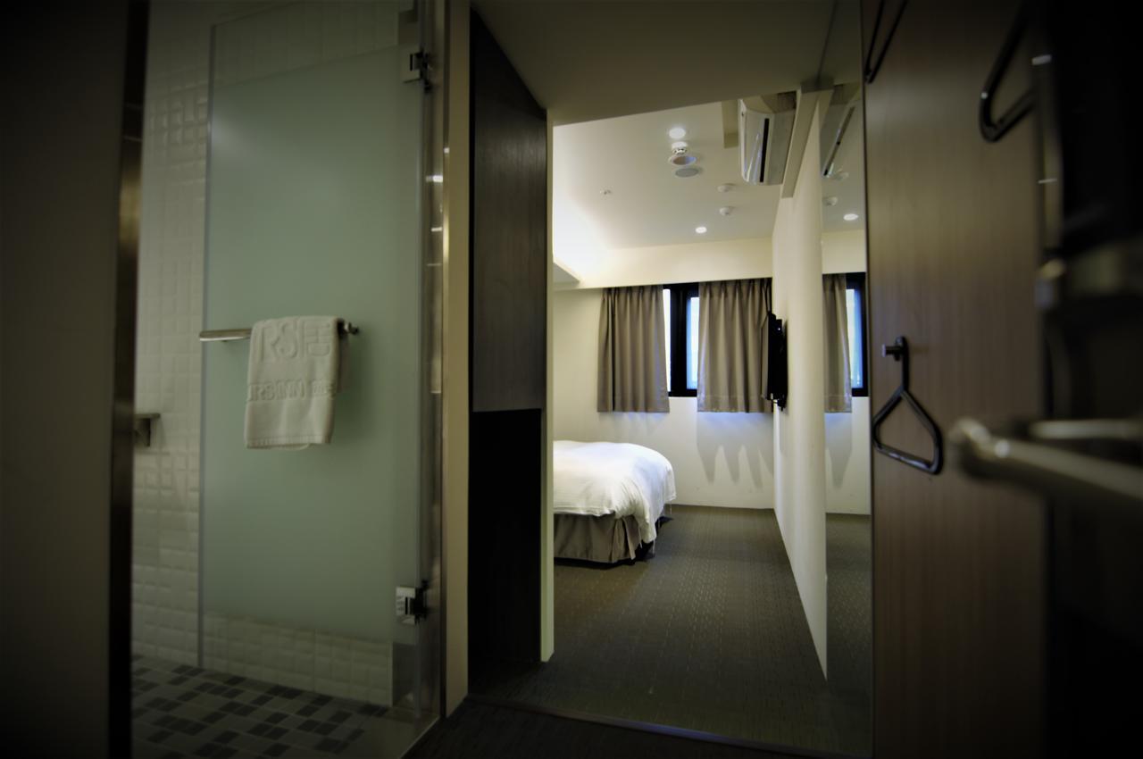 泊居旅店二館 Oursinn Hotel 2 Taipei Exteriör bild