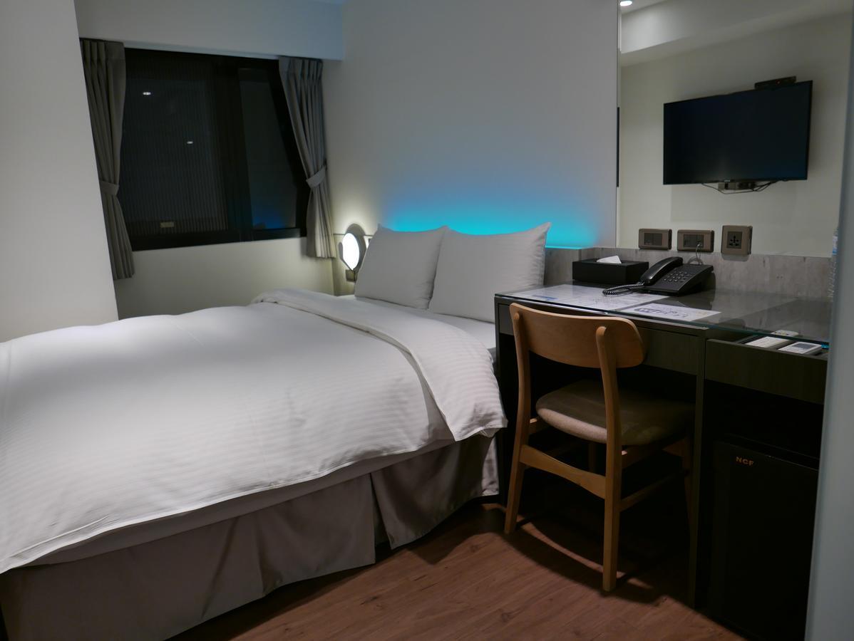 泊居旅店二館 Oursinn Hotel 2 Taipei Exteriör bild