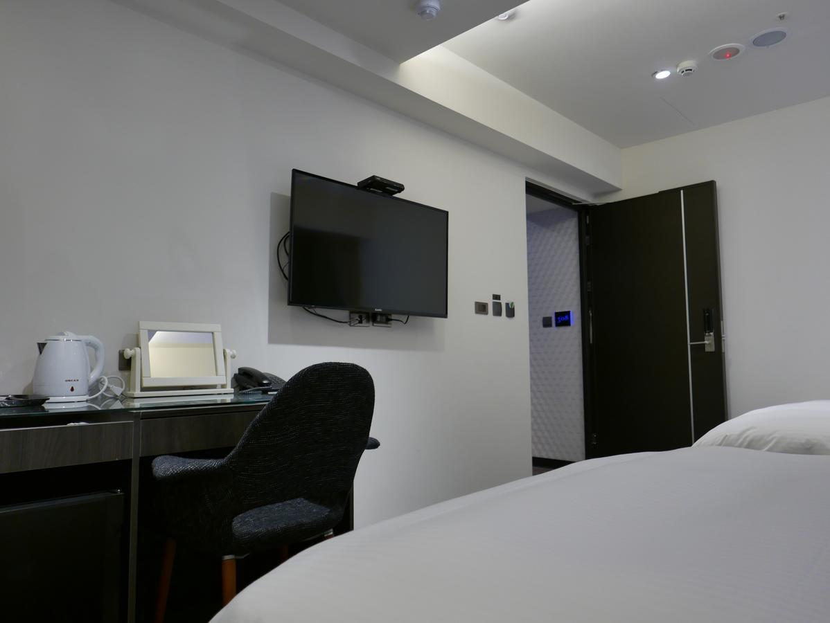 泊居旅店二館 Oursinn Hotel 2 Taipei Exteriör bild
