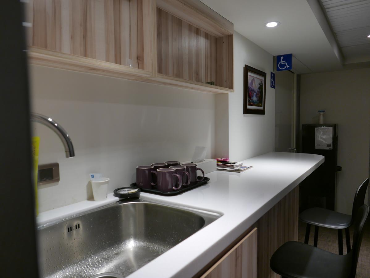 泊居旅店二館 Oursinn Hotel 2 Taipei Exteriör bild